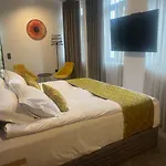 酒店 Niks 塞夫利耶沃
